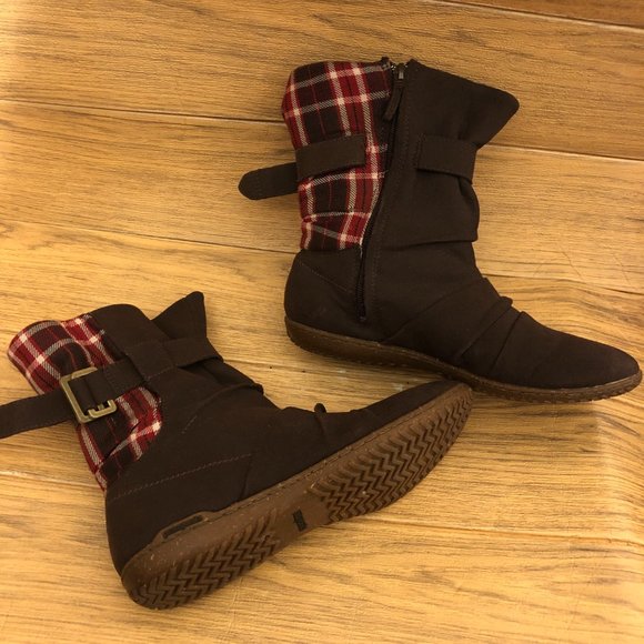 Patagonia brown expresso plaid booties, size 8 - Picture 2 of 12